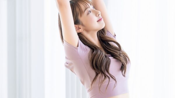 睡眠時間が短いと一生痩せません